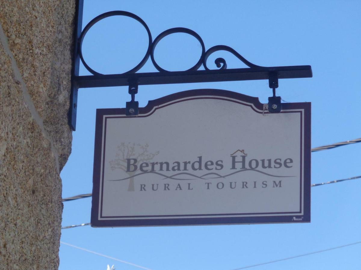 Bernardes House Guest House Castelo de Paiva Exterior foto
